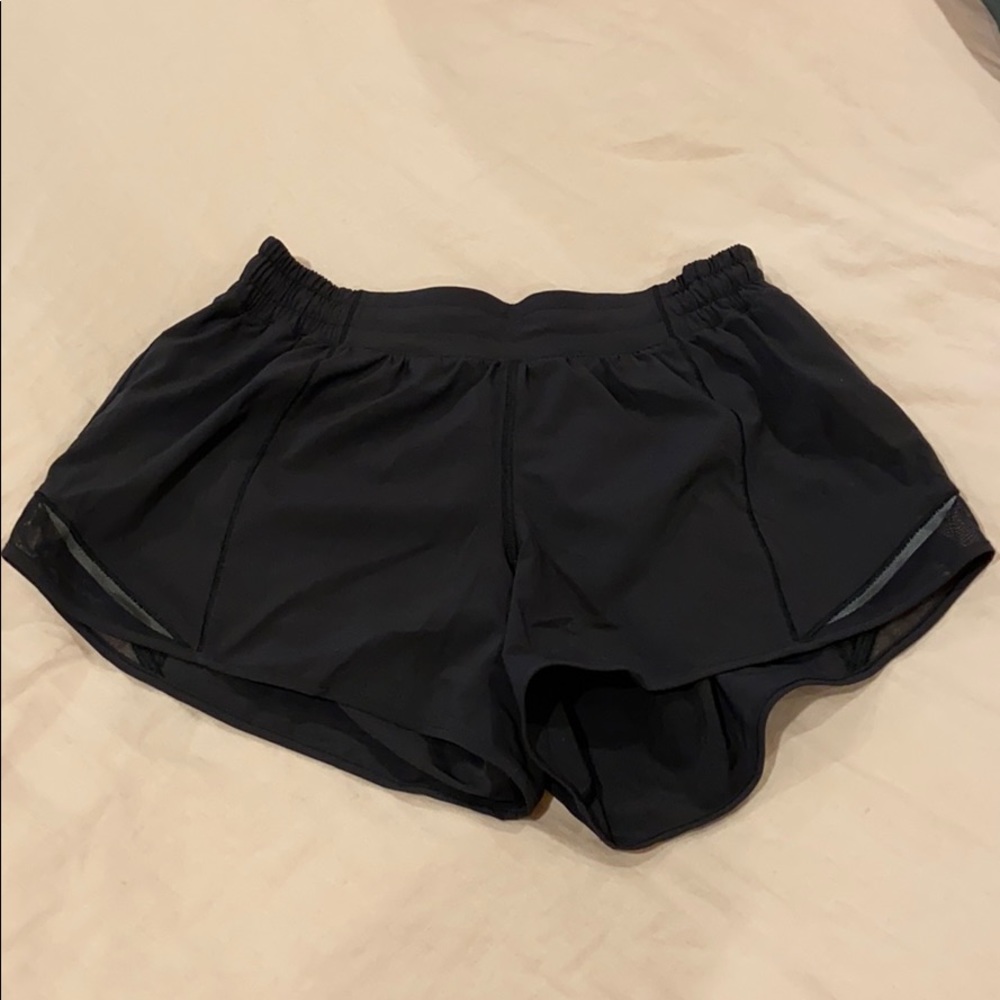 Lululemon Hotty Hot Shorts Size 8- Black